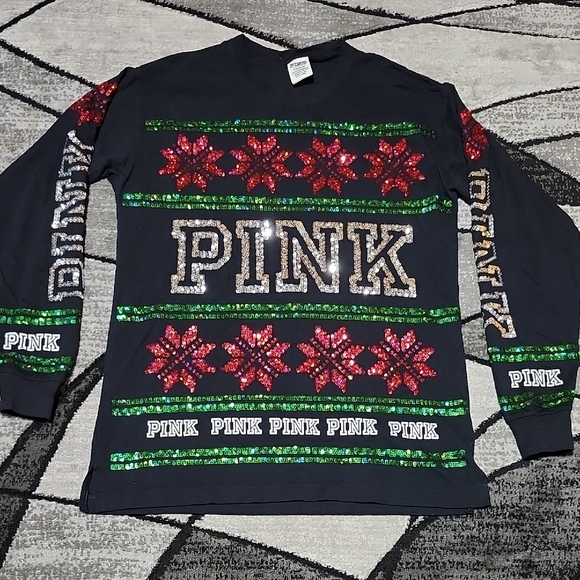 VS PINK 2017 SEQUINS CAMPUS HOLIDAY CREW-NECK LONG-SLEEVE TEE-SHIRT - Picture 1 of 13